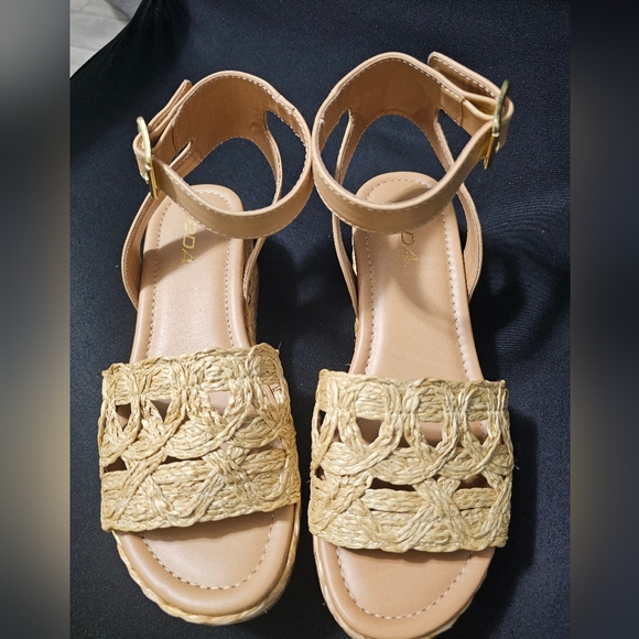 Soda Tan and Beige Women's Sandals size 7 - Picture 7 of 8